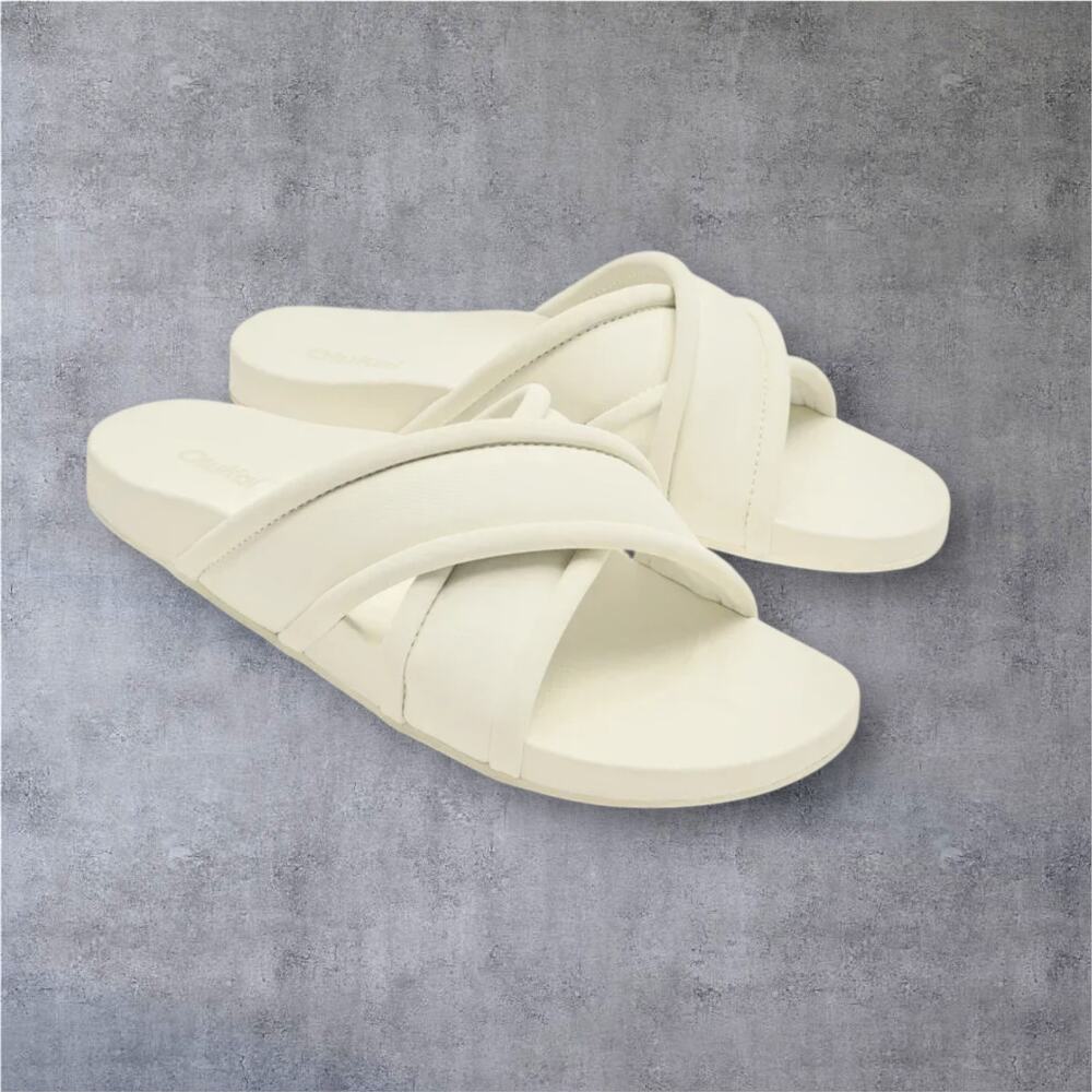 OluKai Ani White Slide Sandals Women's Size 8 Water Resistant Comfort Shoes